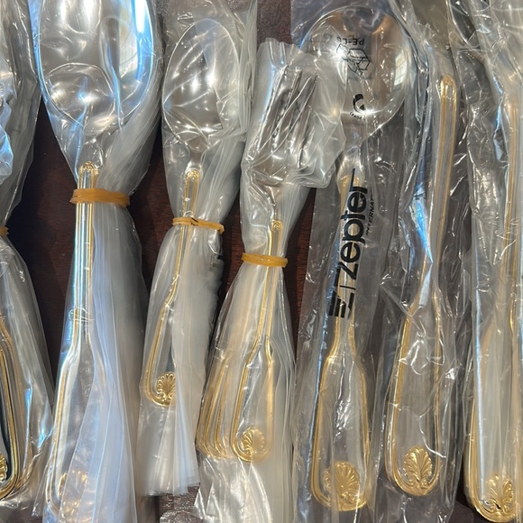 100% Authentic Zepter Venu Set 48 piece fork, knife, server wear, spoon and more - Picture 8 of 8